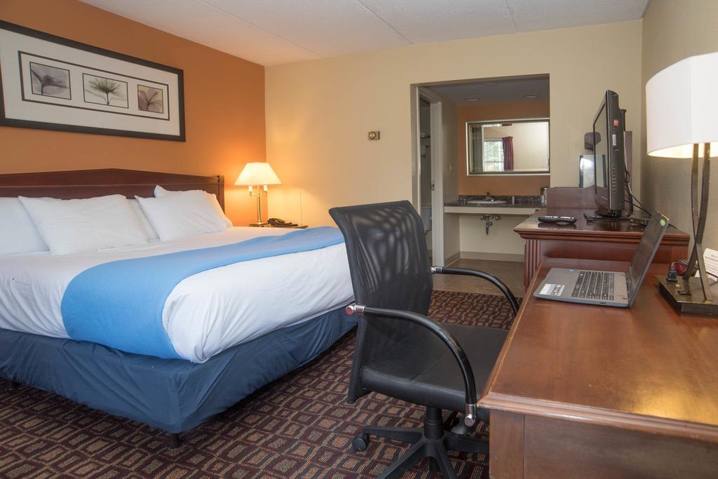 Colonnade Inn Lyndonville Eksteriør billede