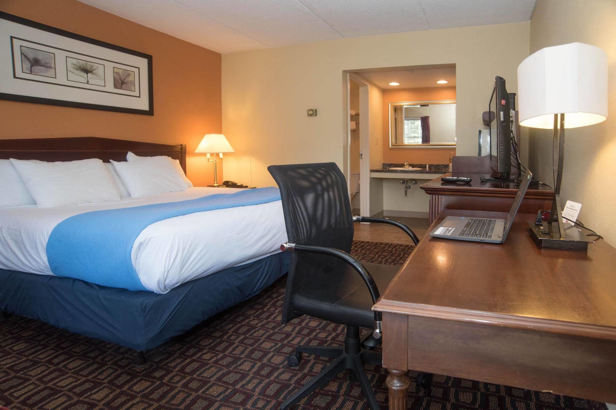 Colonnade Inn Lyndonville Eksteriør billede