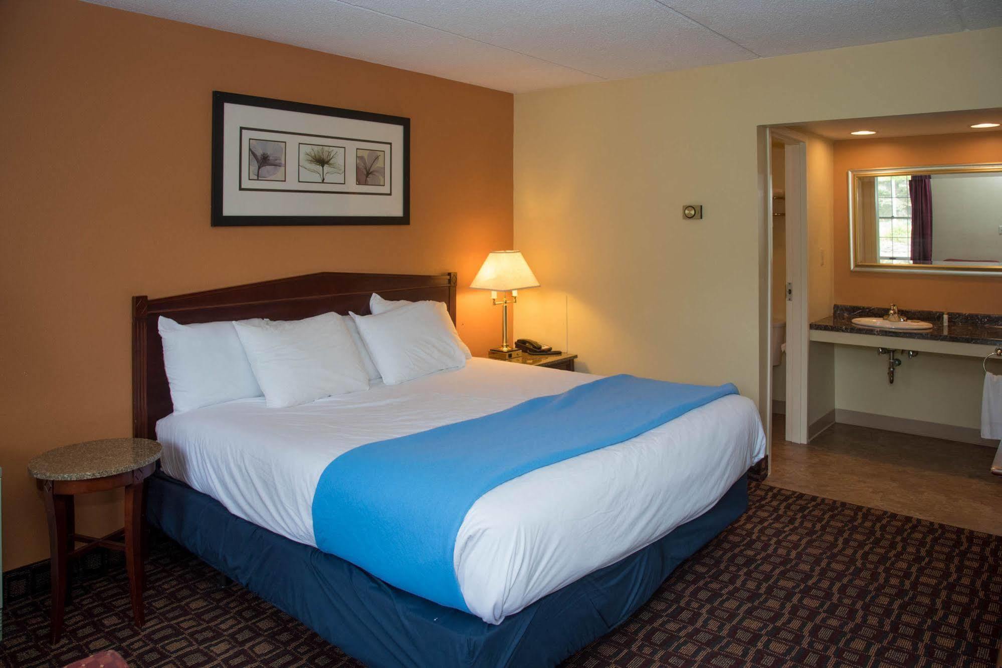 Colonnade Inn Lyndonville Eksteriør billede
