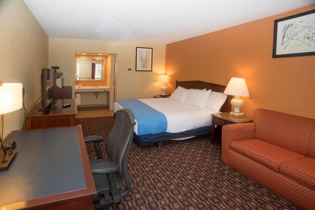Colonnade Inn Lyndonville Eksteriør billede